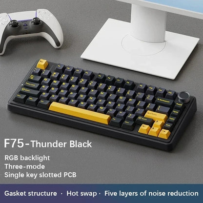 Teclado mecánico gamer inalámbrico RGB, formato compacto y tres modos de conexión