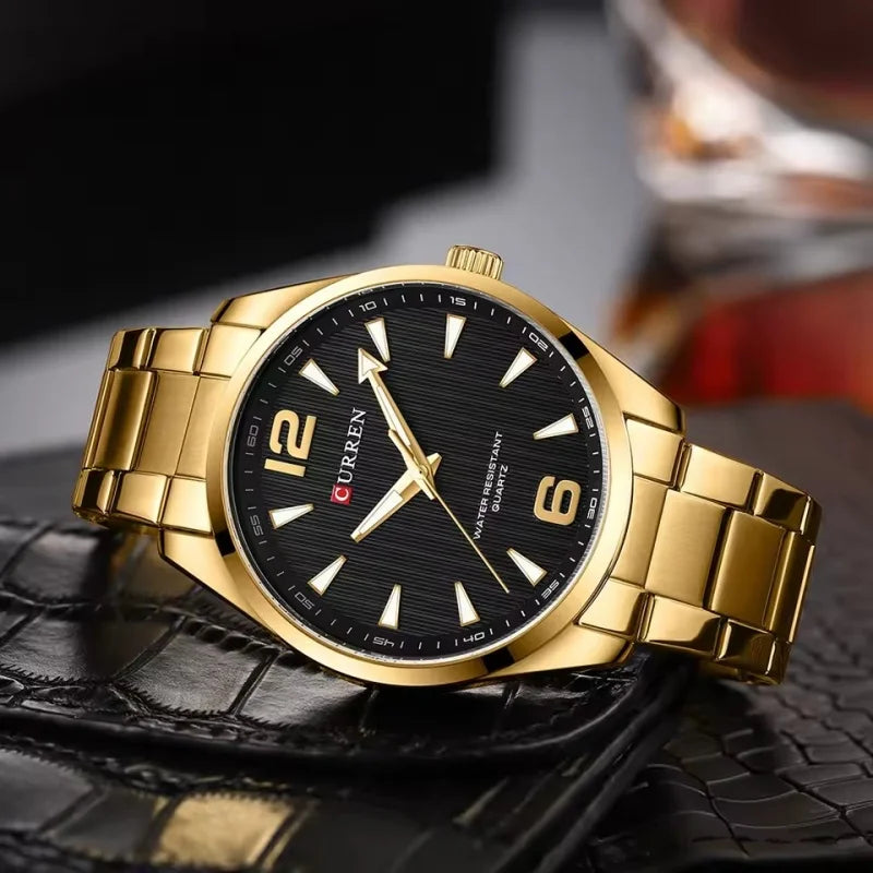 Reloj de hombre en acero con luz nocturna, estilo elegante
